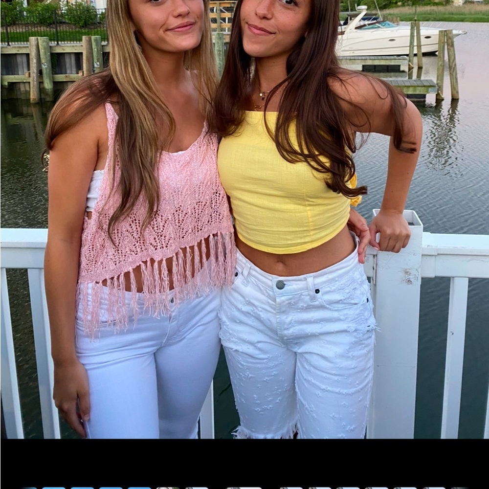 Butter yellow top